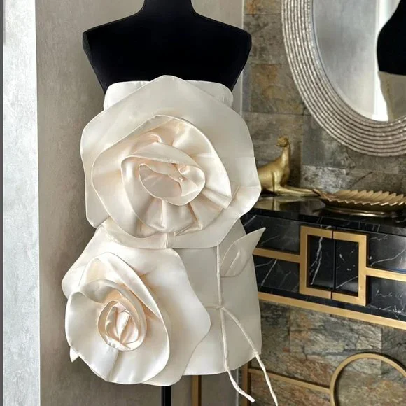 Sierra Darien Voluminous Flower Design Strapless Dress - Ivoire/Ivory S/M, NEW ✨ - Picture 9 of 12